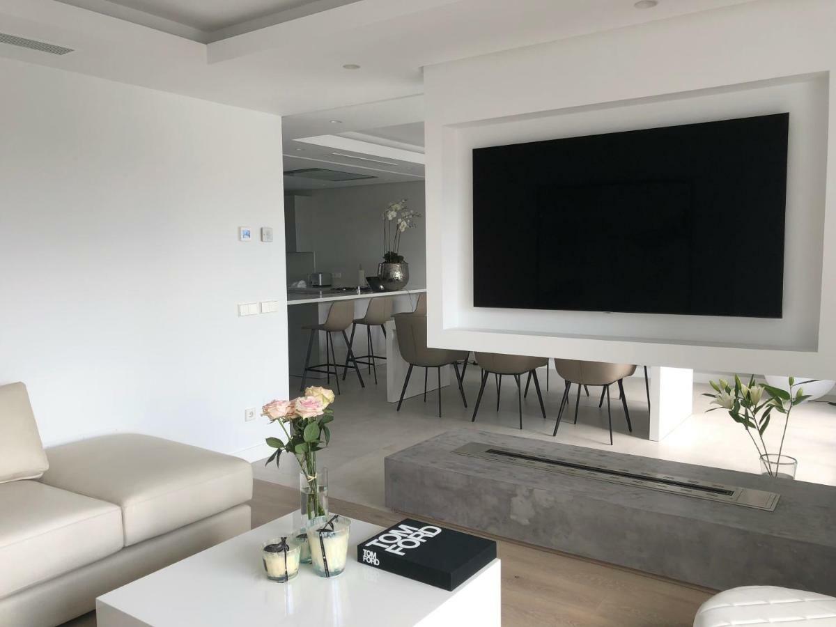 Modern Apartment Puente Romano Марбелья Экстерьер фото